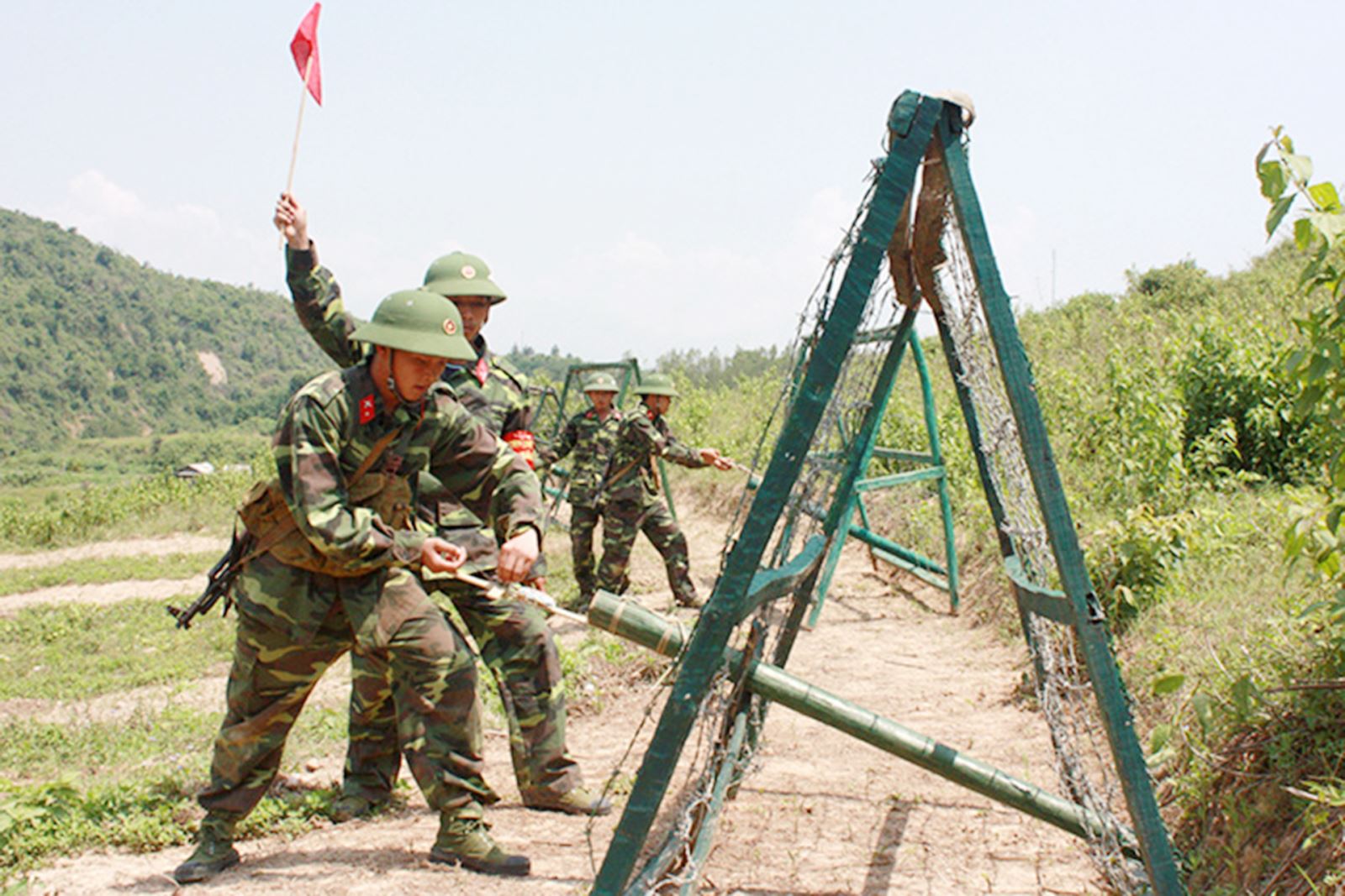 Vai trò của trí thức khoa học xã hội nhân văn quân sự trong bảo vệ an ninh tư tưởng 