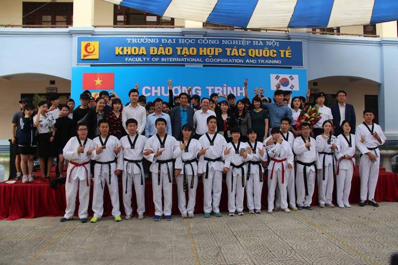 Phát triển nguồn nhân lực chất lượng cao đáp ứng yêu cầu hội nhập quốc tế hiện nay
