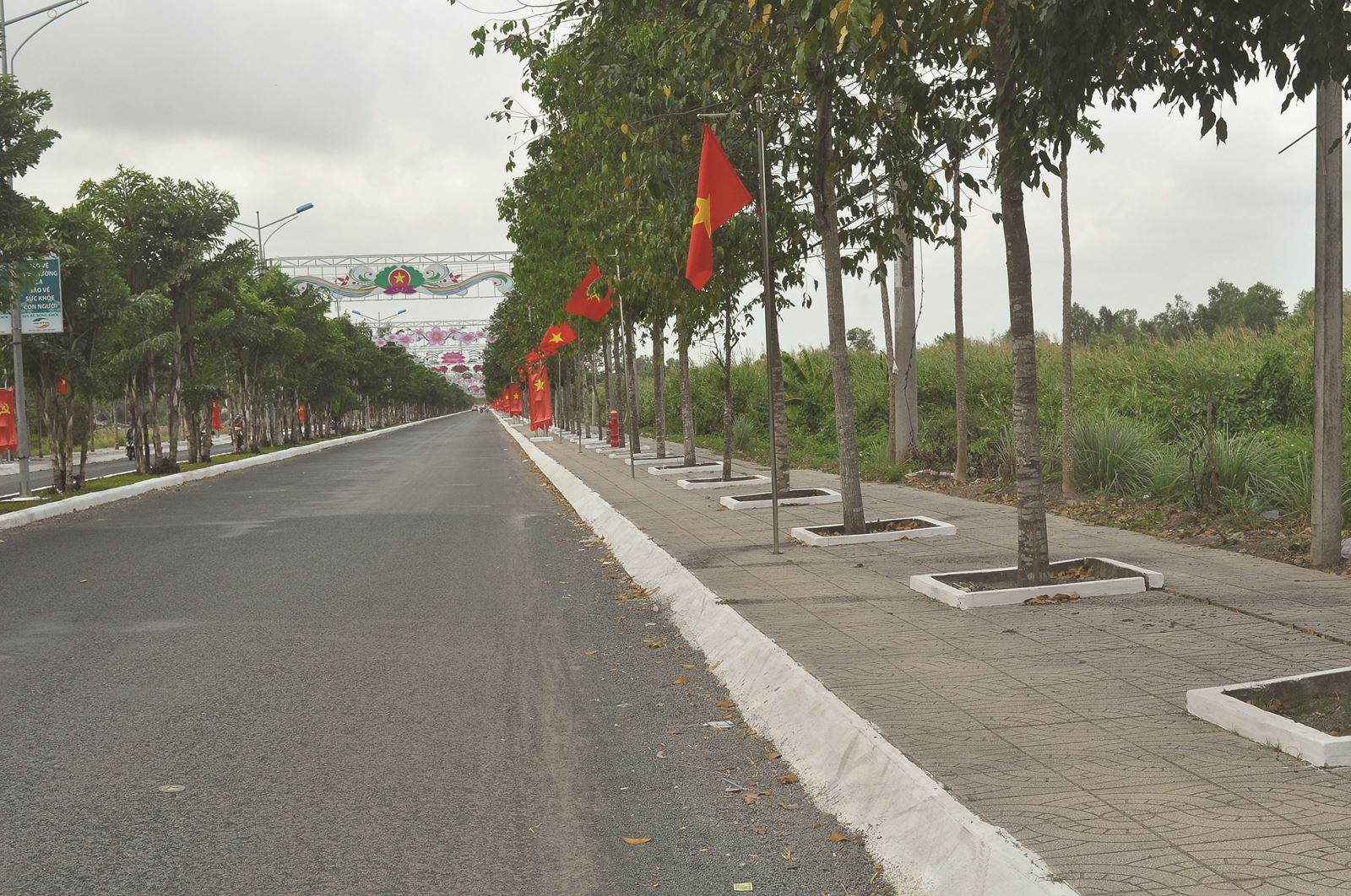 Thị trấn Long Phú phấn đấu đạt chuẩn văn minh đô thị 