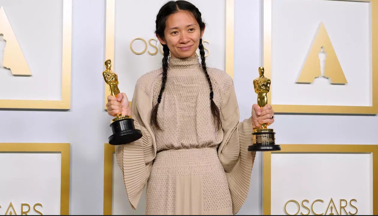 Về nữ đạo diễn gốc Á đầu tiên đoạt giải Đạo diễn xuất sắc của Oscar