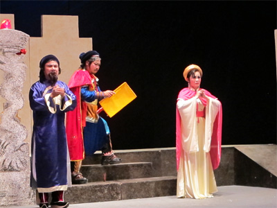 Tìm hiểu những đặc trưng cơ bản của loại hình nghệ thuật sân khấu dân ca kịch bài chòi miền Trung trong sự nghiệp đổi mới đất nước