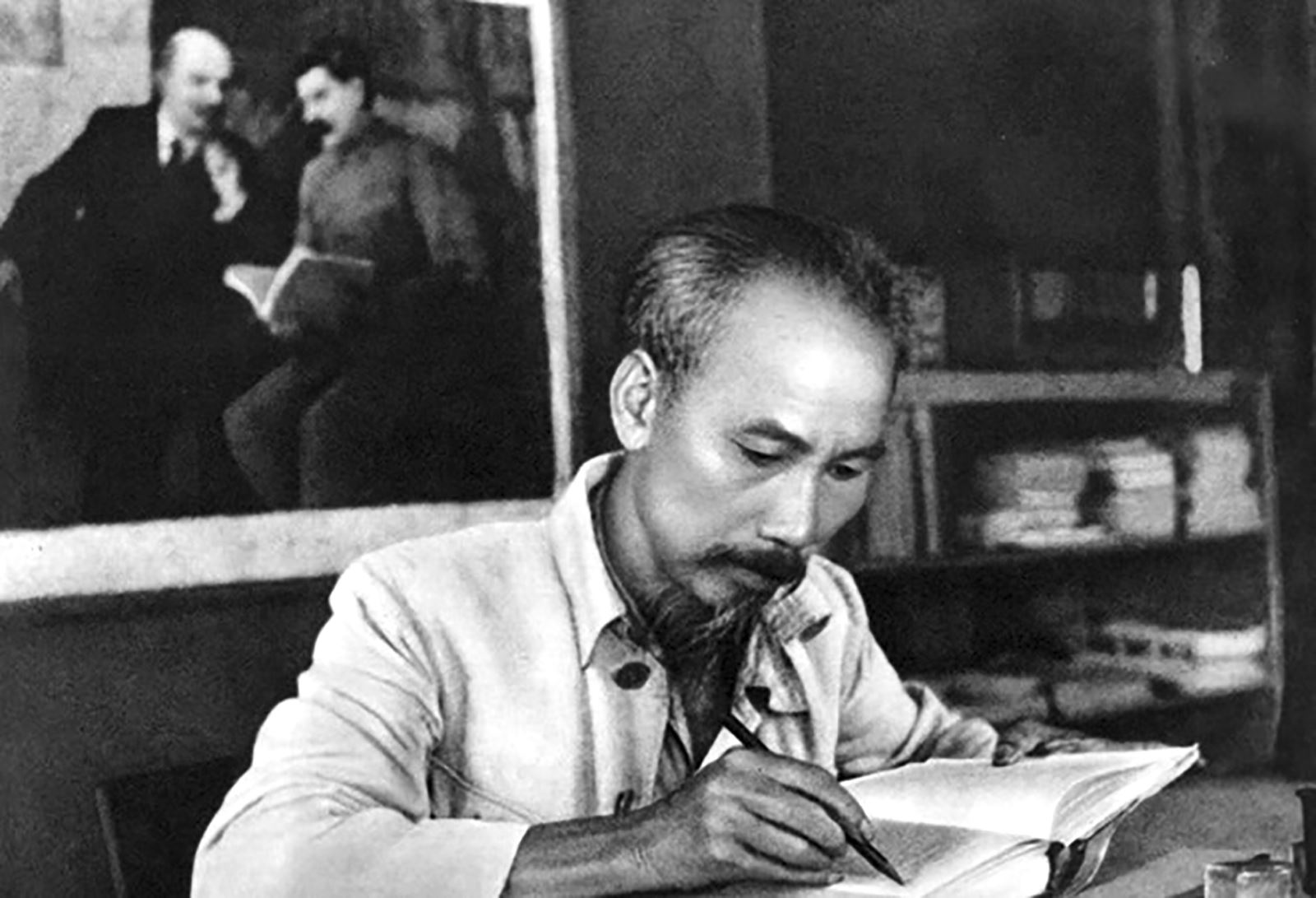 Tầm nhìn thời đại của Chủ tịch Hồ Chí Minh tại Hội nghị Văn hóa toàn quốc năm 1946, 1948