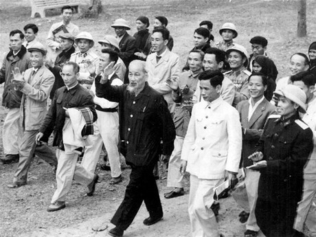 Giá trị tư tưởng đại đoàn kết toàn dân tộc của Chủ tịch Hồ Chí Minh  trong sự nghiệp đổi mới ở nước ta hiện nay