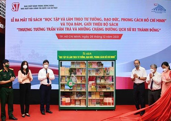 Ra mắt Tủ sách Học tập và làm theo tư tưởng, đạo đức, phong cách Hồ Chí Minh