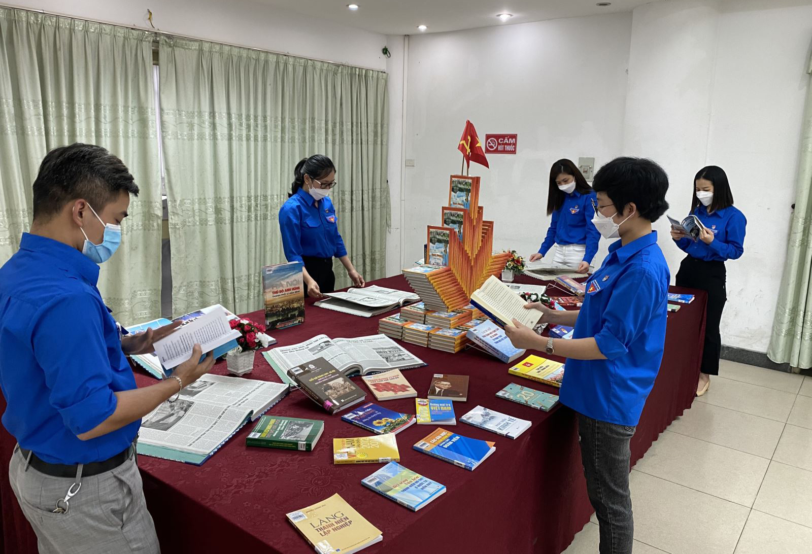 Phòng đọc chuyên đề “Tuổi trẻ thủ đô làm theo lời Bác”