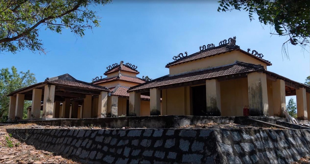 Hình thái kiến trúc đền thờ cổ kết cấu gỗ của người Chăm ở Bình Thuận