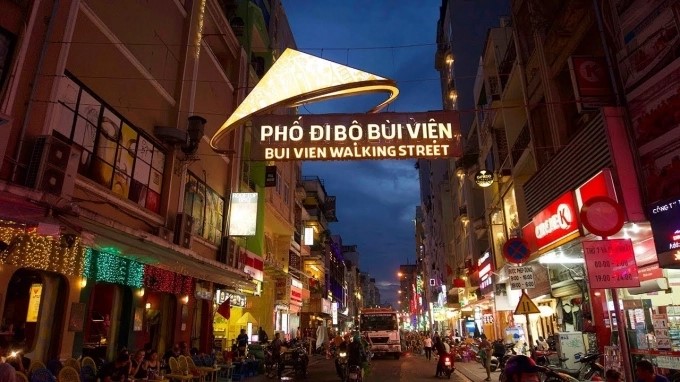Tăng cường giá trị tri thức văn hóa trong phát triển dịch vụ đêm tại Việt Nam