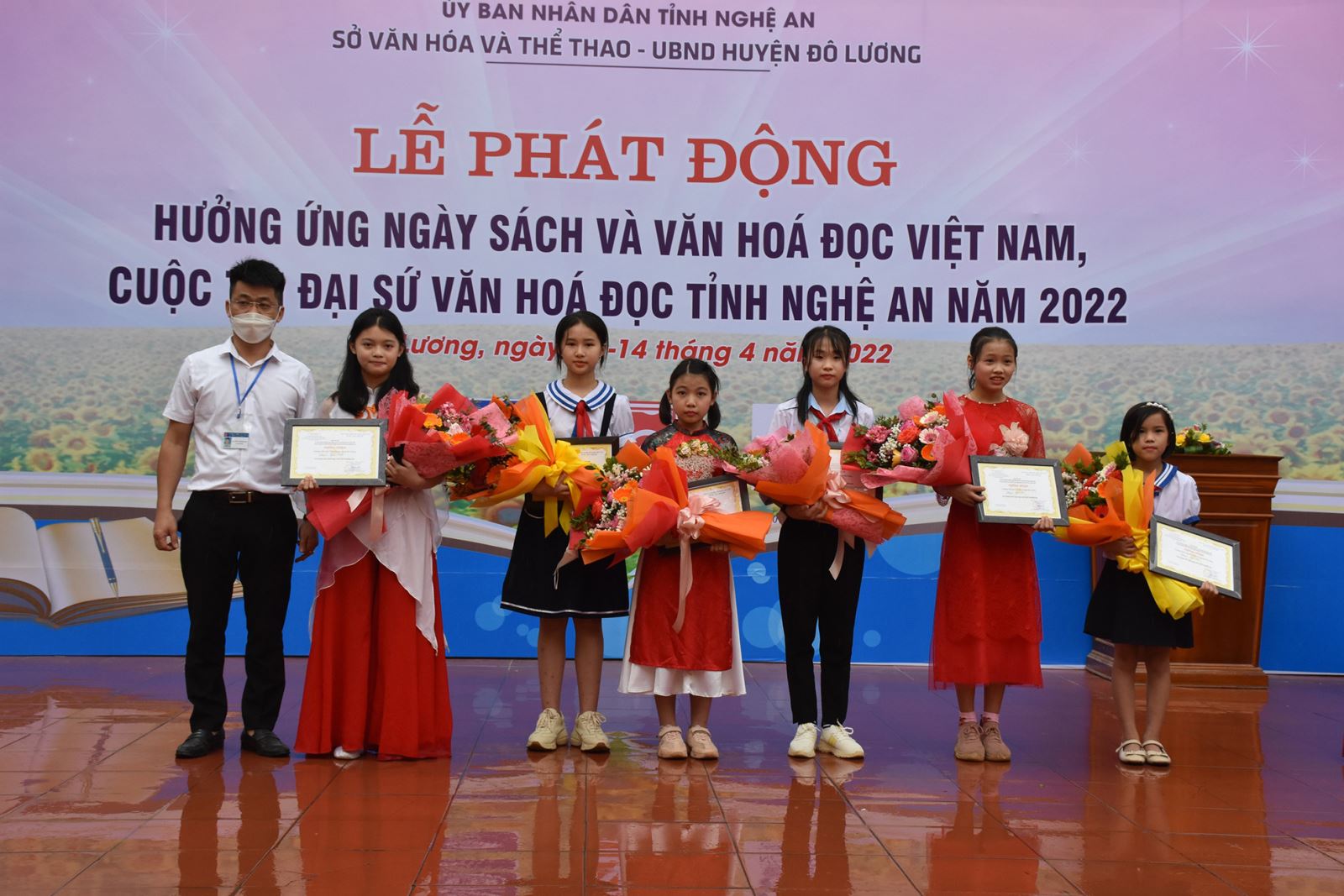 NGHỆ AN: Phát động hưởng ứng Ngày Sách và Văn hóa đọc Việt Nam - Cuộc thi Đại sứ văn hóa đọc Nghệ An lần thứ 4, năm 2022