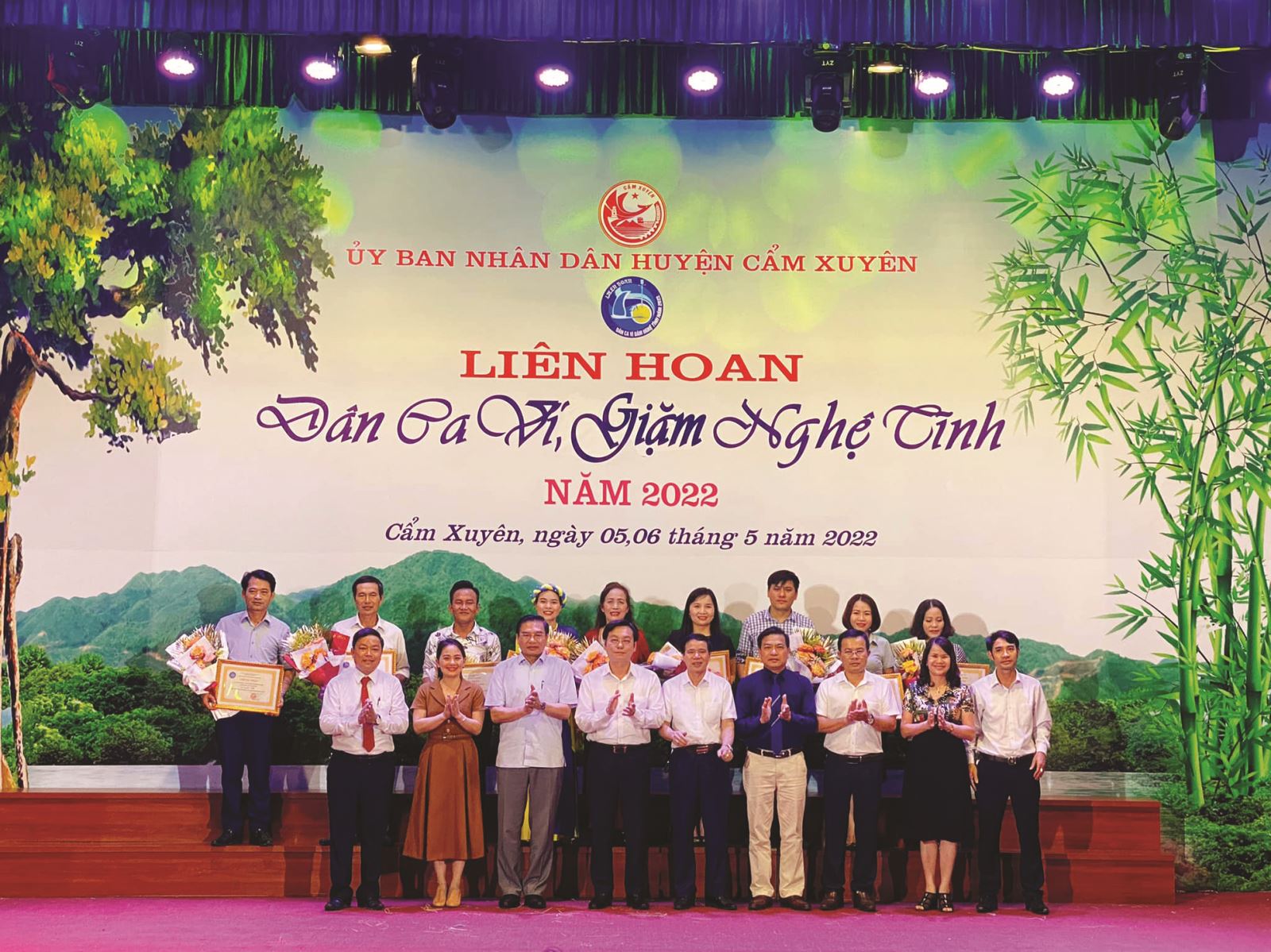 HÀ TĨNH: Huyện Cẩm Xuyên tổ chức thành công Liên hoan các Câu lạc bộ Dân ca Ví Giặm Nghệ Tĩnh năm 2022