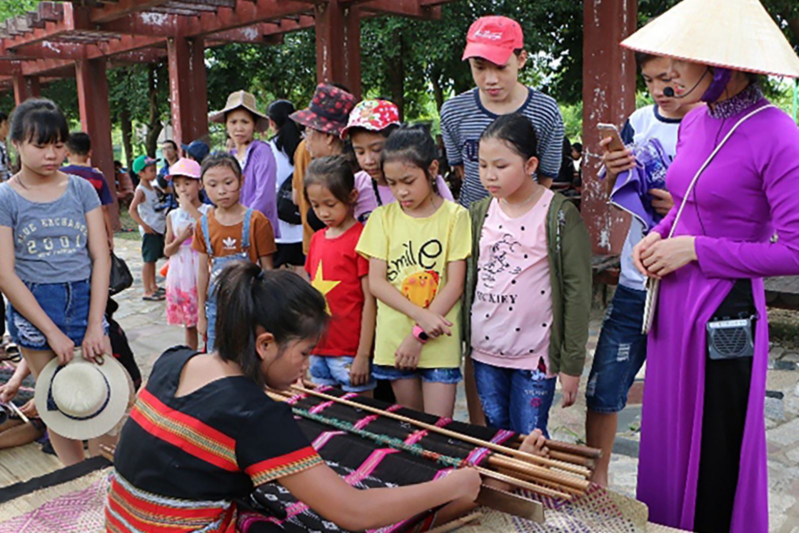 Các hoạt động “Tuổi thơ với ngày hè” tại Làng Văn hóa - Du lịch các dân tộc Việt Nam