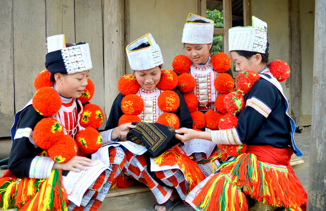 Từ ngày 6 - 8/10: Triển lãm “Đặc trưng văn hóa dân tộc Dao trong cộng đồng dân tộc Việt Nam” tại Thái Nguyên