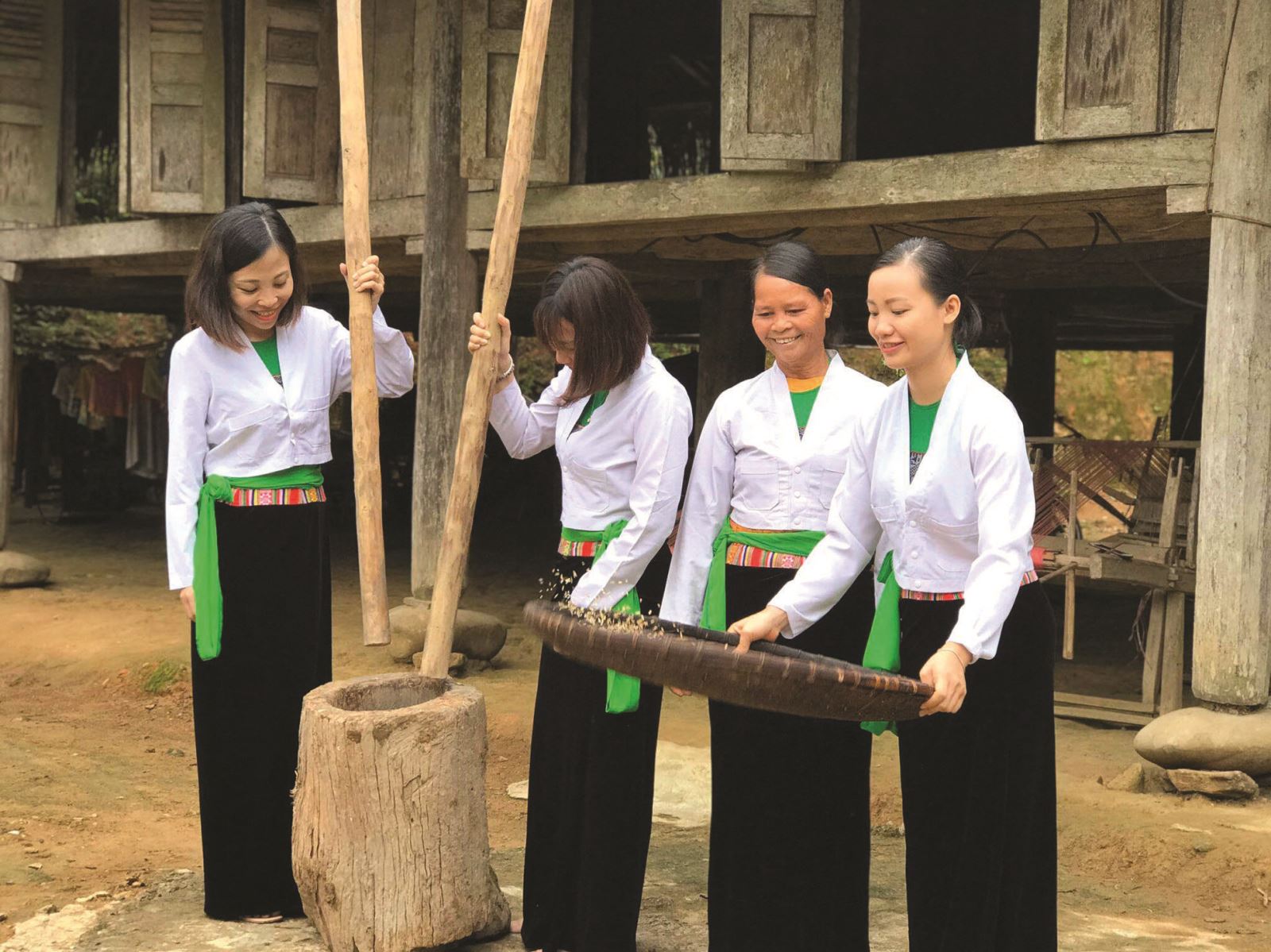 Huyện Thanh Sơn (Phú Thọ): Phát huy vai trò của thanh niên  trong giữ gìn bản sắc văn hóa dân tộc 