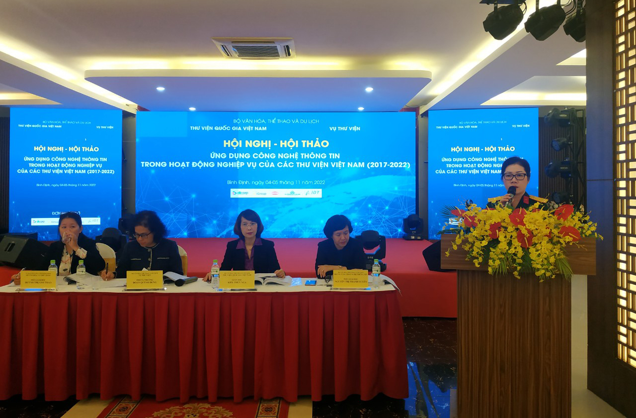 Ứng dụng công nghệ thông tin trong hoạt động nghiệp vụ của các thư viện Việt Nam (2017-2022)