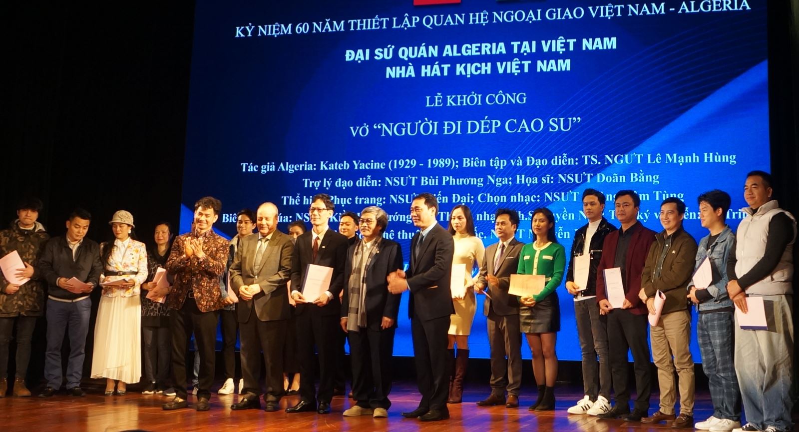 Nhà hát Kịch Việt Nam khởi công vở kịch “Người đi dép cao su”