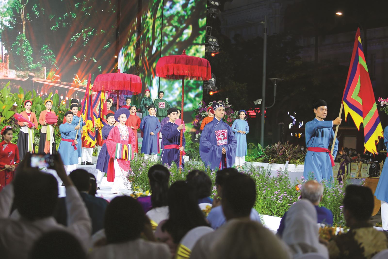 Lễ hội Áo dài Thành phố Hồ Chí Minh 2023: Tôn vinh vẻ đẹp Việt Nam