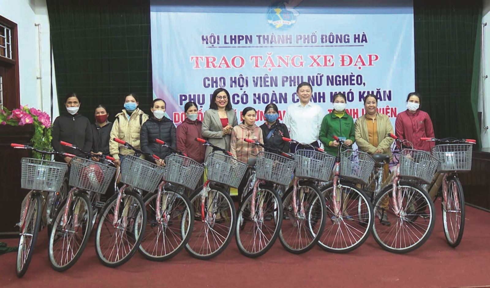 Quảng Trị: Trao tặng xe đạp cho hội viên phụ nữ khó khăn TP Đông Hà