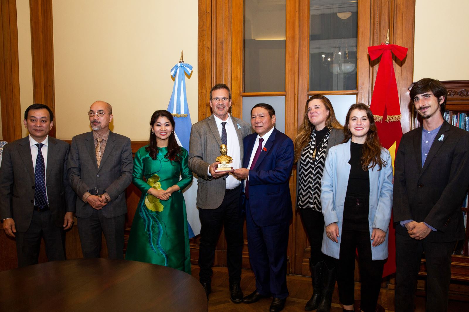 Bộ trưởng Nguyễn Văn Hùng: Hợp tác văn hóa  Việt Nam - Argentina có nhiều tiềm năng, dư địa  phát triển mạnh mẽ 
