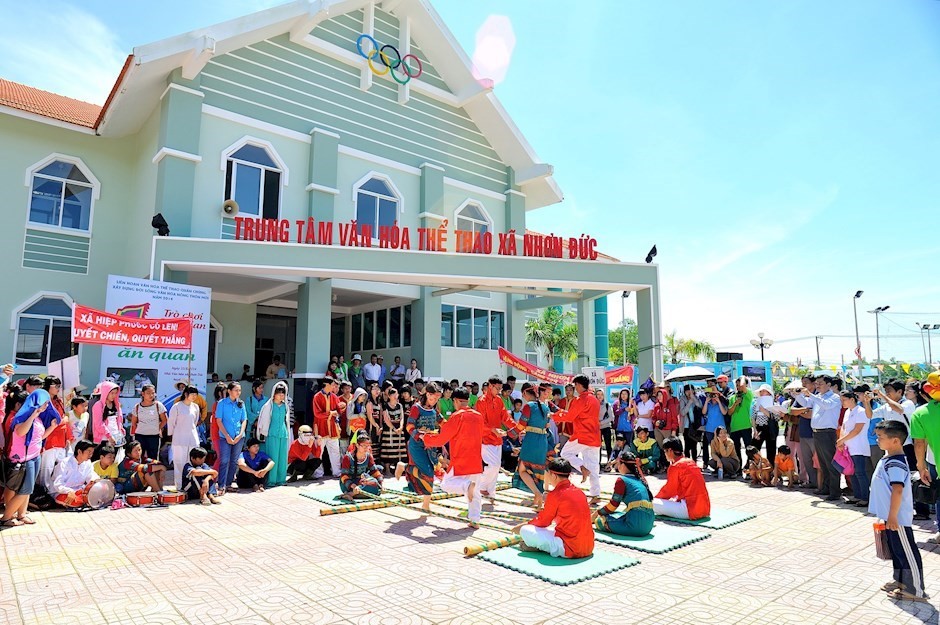 Thiết chế văn hóa cơ sở trong xây dựng đời sống văn hóa ở Việt Nam hiện nay