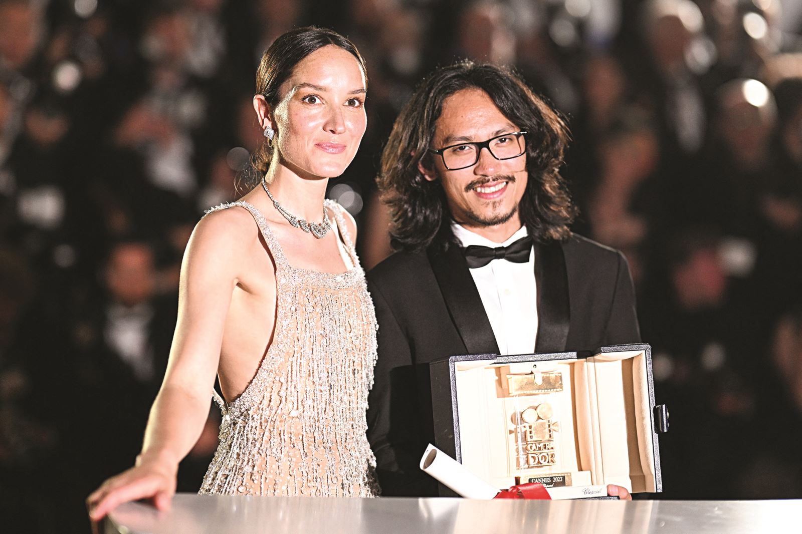 Tại Liên hoan phim (LHP) Cannes 2023, bộ phim Bên trong vỏ kén vàng của đạo diễn Phạm Thiên Ân đã chiến thắng ở hạng mục Camera d'Or (Camera Vàng) - giải thưởng vinh danh các tác phẩm đầu tay xuất sắc. Bộ phim đã khởi chiếu tại Việt Nam kể từ ngày 11/8/2023.