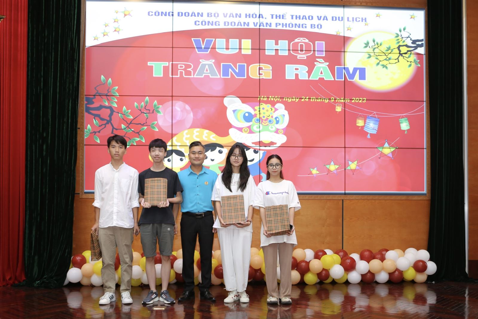 Công đoàn Văn phòng Bộ VHTTDL: Tổ chức Chương trình Vui hội Trăng Rằm 2023 và trao thưởng học sinh xuất sắc