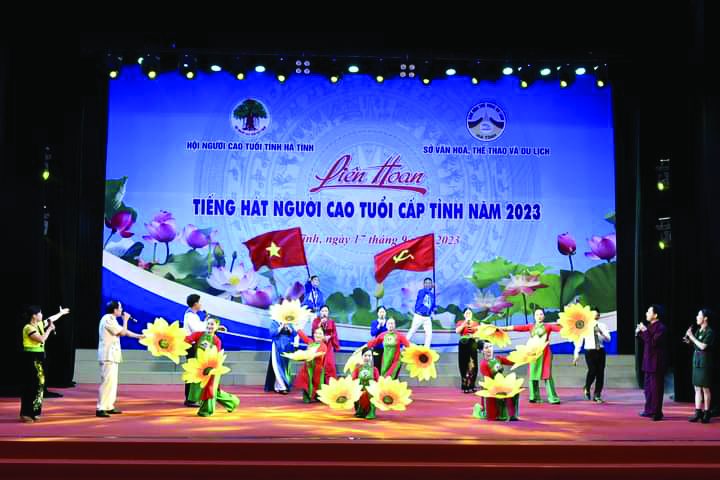 Hà Tĩnh: Liên hoan Tiếng hát Người cao tuổi toàn tỉnh năm 2023