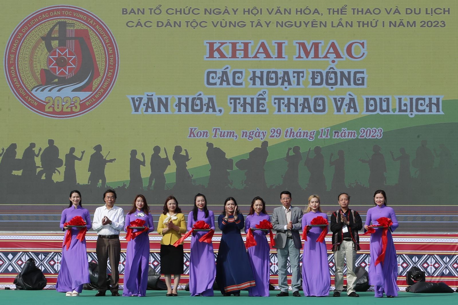 Khai mạc các hoạt động  tại Ngày hội VHTTDL các dân tộc vùng Tây Nguyên lần thứ I