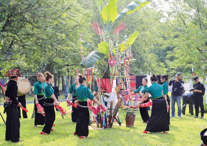 Bảo tồn, phát huy giá trị văn hóa truyền thống tiêu biểu của các dân tộc thiểu số: Tái hiện lễ hội Then Kin Pang của người Thái đen tỉnh Lai Châu