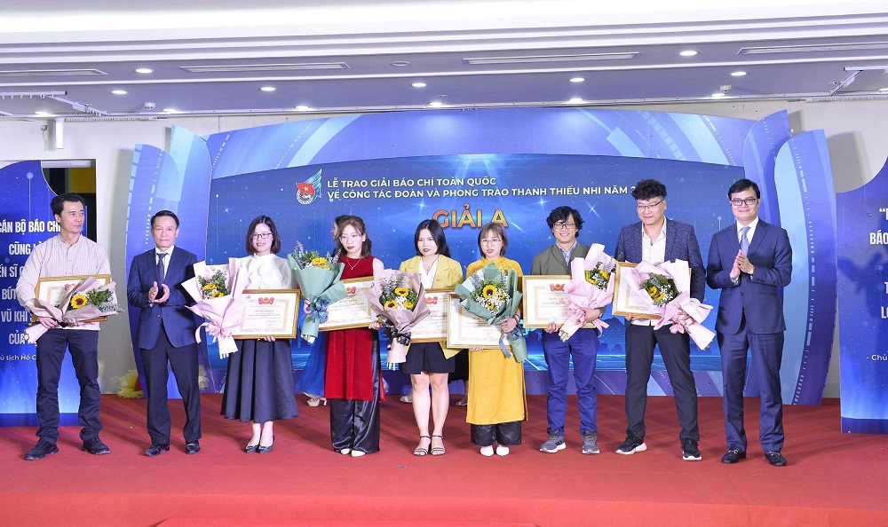 Trao Giải báo chí toàn quốc về công tác Đoàn và phong trào thanh thiếu nhi năm 2023