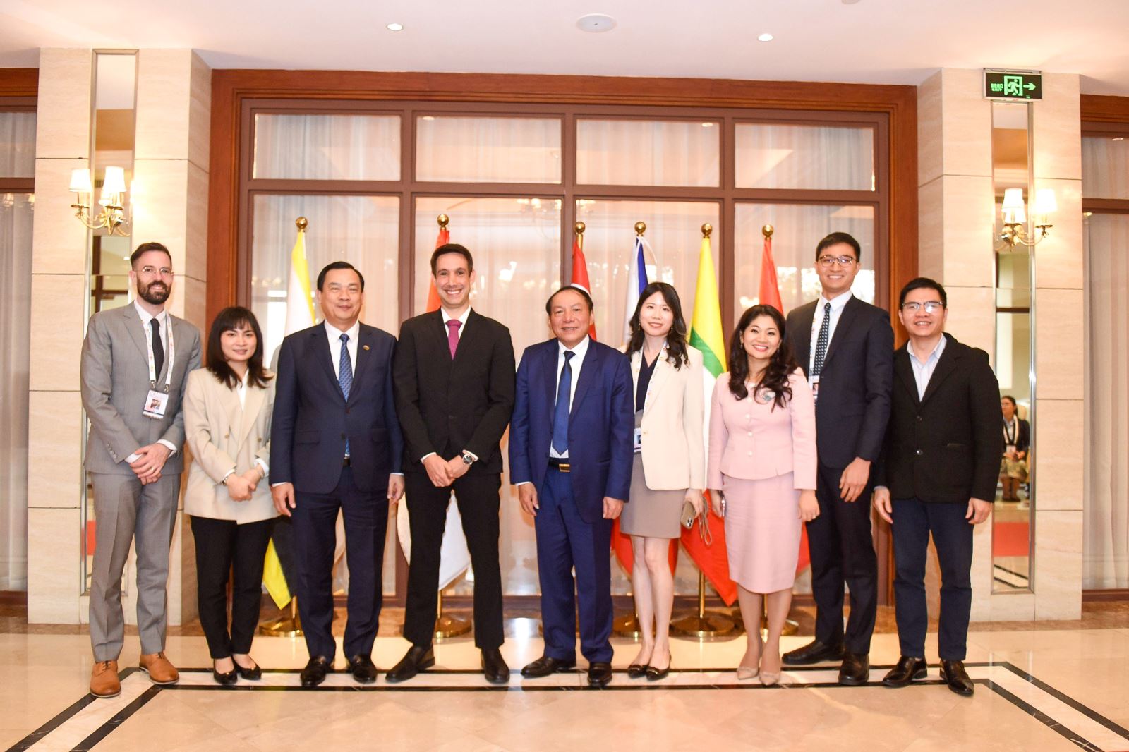 Bộ trưởng Nguyễn Văn Hùng: kỳ vọng Agoda liên kết với nhiều tỉnh thành của Việt Nam để phát triển du lịch theo hướng bền vững