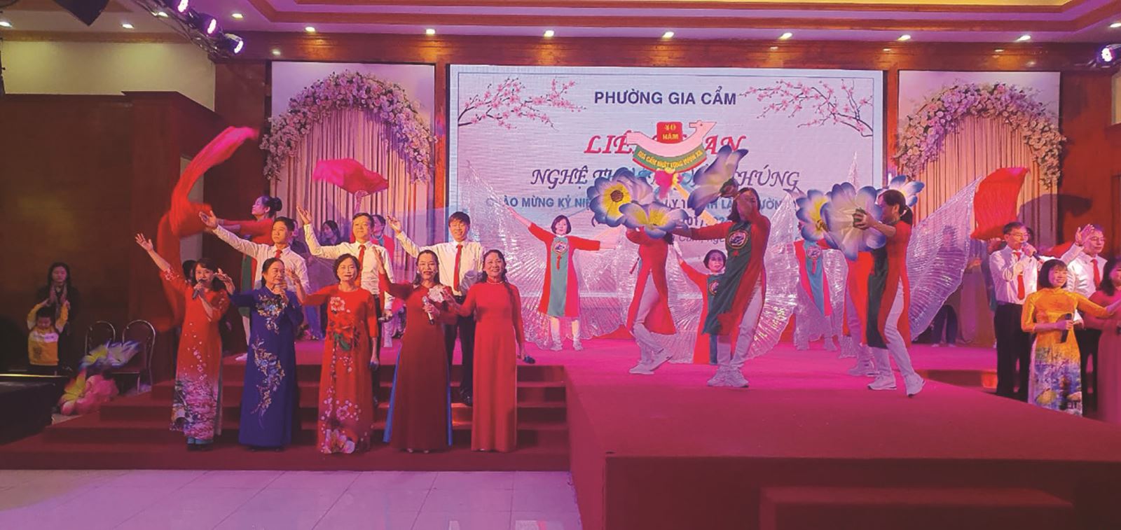 Phú Thọ: Liên hoan Văn nghệ quần chúng chào mừng 40 năm thành lập phường Gia Cẩm