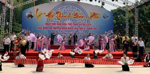 Từ 1 – 3/4: Lễ hội Thành Bản Phủ và Ngày hội VHTTDL các dân tộc huyện Điện Biên lần thứ X