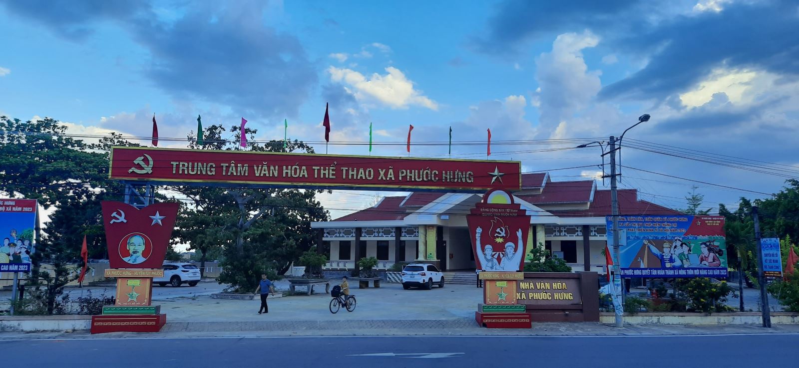 Thực hiện chính sách và nguồn lực cho phát triển thiết chế văn hóa, thể thao