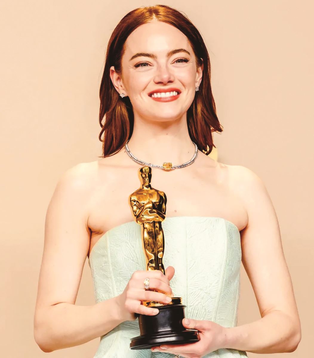 Oscar 2024: Emma Stone, bước vững chắc lên ngai vàng của làng giải trí