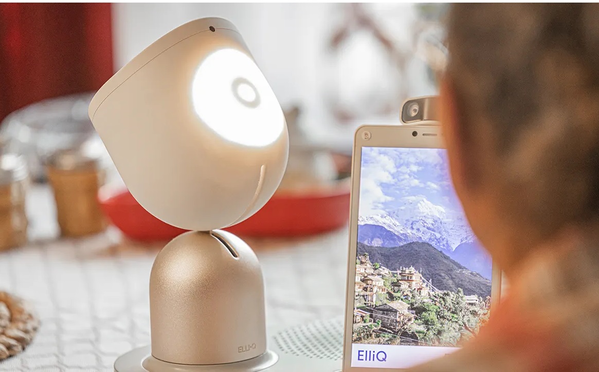 Ứng dụng công nghệ trong phát triển sản phẩm giải trí cho người cao tuổi trên thế giới và gợi mở cho Việt Nam