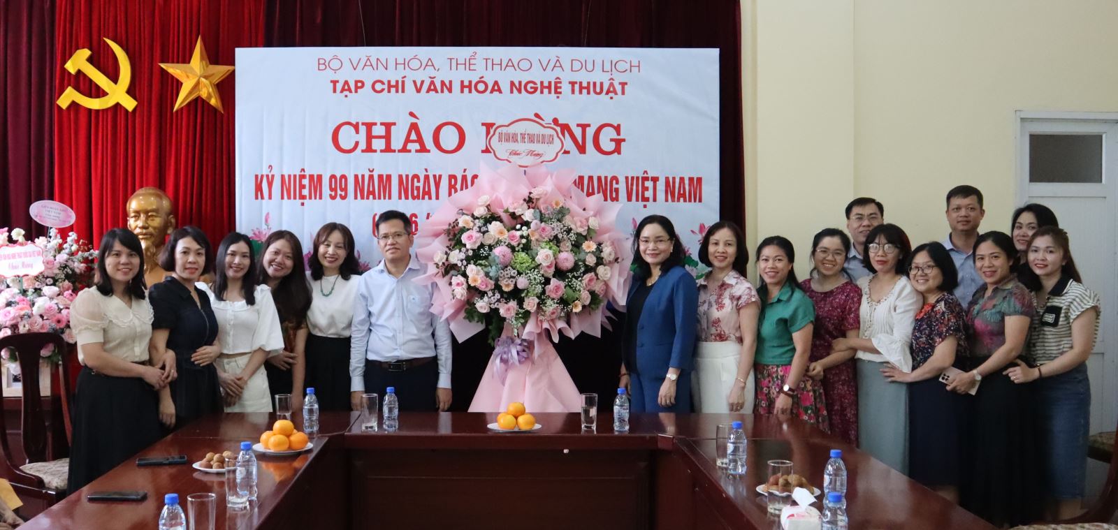Thứ trưởng Trịnh Thị Thủy chúc mừng Tạp chí Văn hóa Nghệ thuật nhân kỷ niệm 99 năm ngày Báo chí Cách mạng Việt Nam