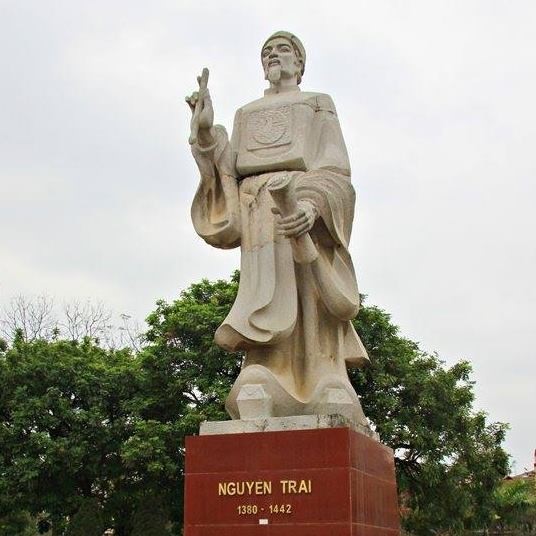 Nguyễn Trãi và những vấn đề của bi kịch lịch sử