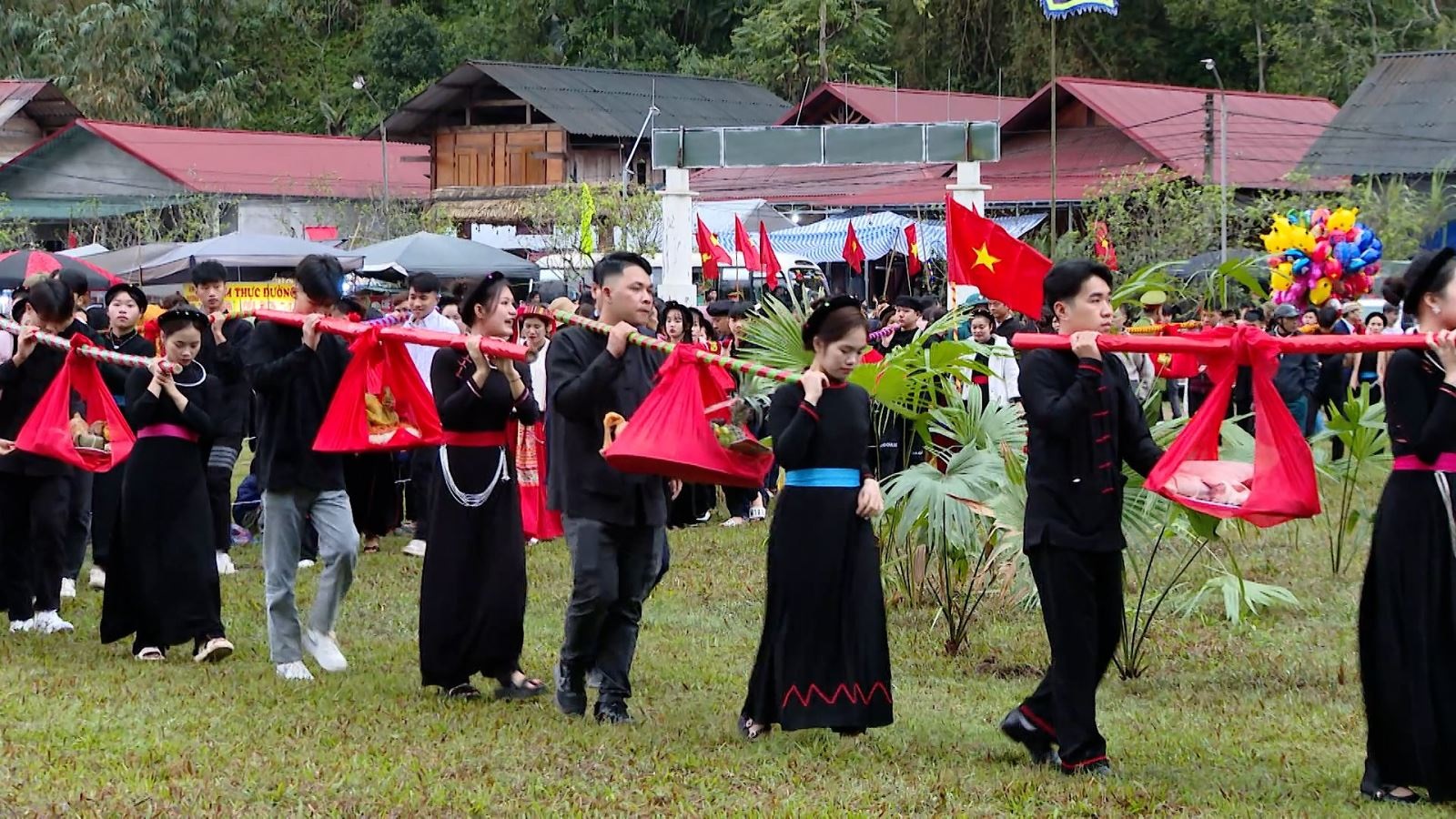 Một số giải pháp bảo tồn và phát huy giá trị văn hóa dân tộc Tày, xã Thượng Lâm (Tuyên Quang) trong phát triển du lịch cộng đồng