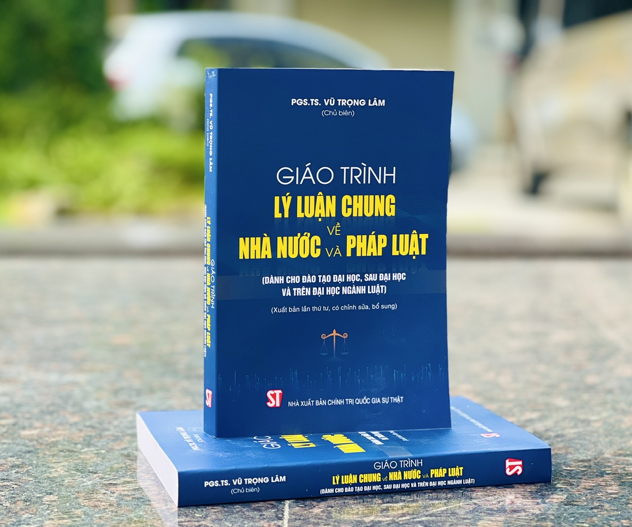Tái bản lần thứ tư “Giáo trình Lý luận chung về nhà nước và pháp luật”