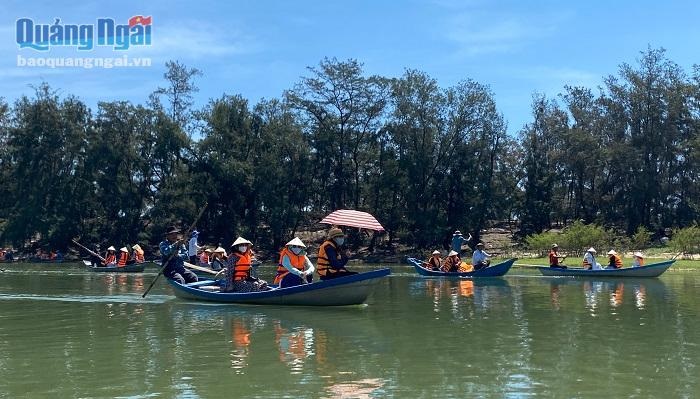 Tiếp cận nội lực cộng đồng để phát triển du lịch ở thị xã Đức Phổ (Quảng Ngãi)