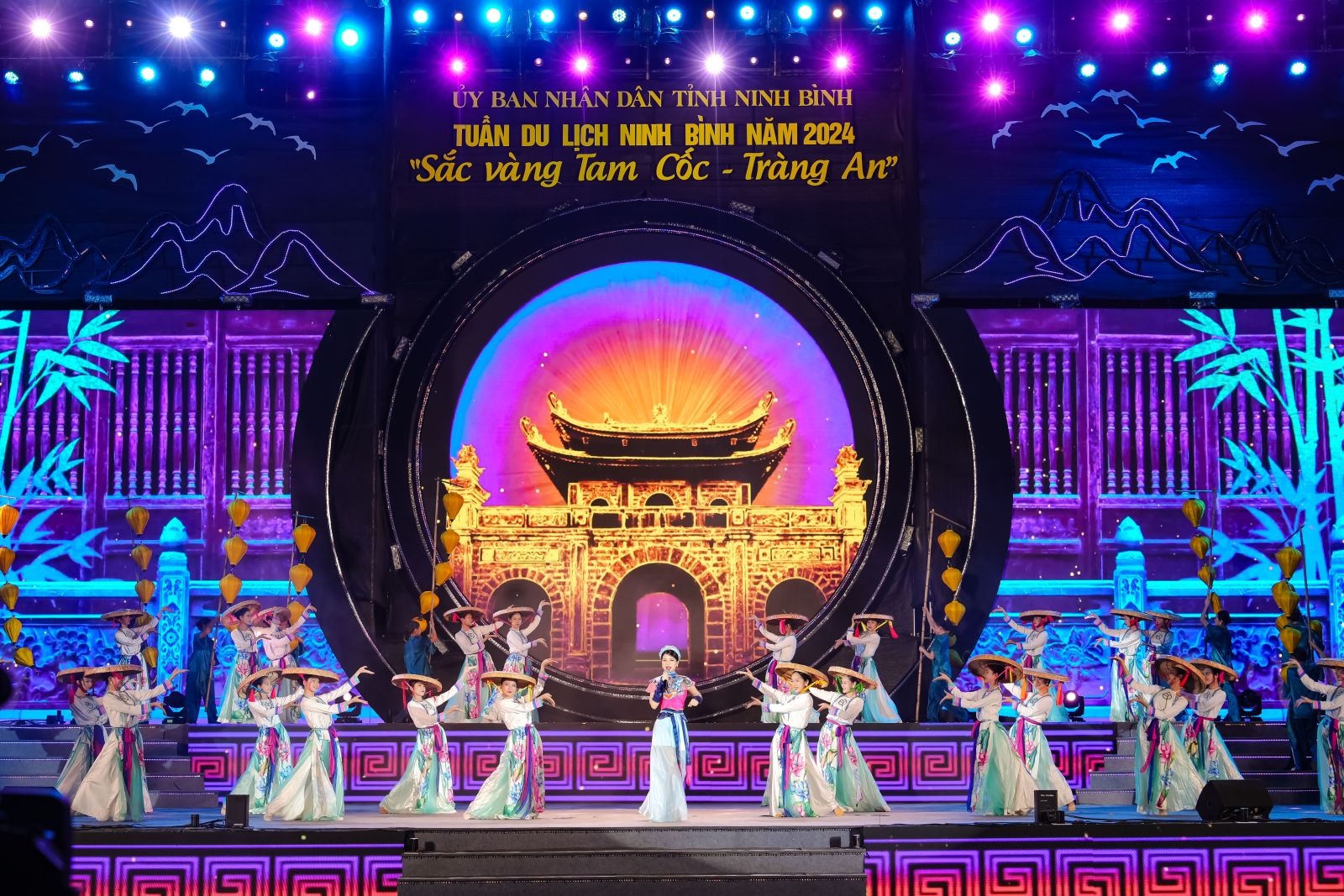 Thúc đẩy công nghiệp văn hóa tạo động lực phát triển hoạt động du lịch