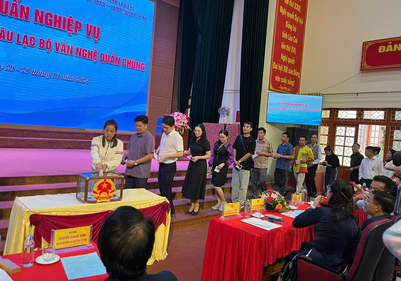 Tập huấn nghiệp vụ tổ chức hoạt động Câu lạc bộ Văn nghệ quần chúng