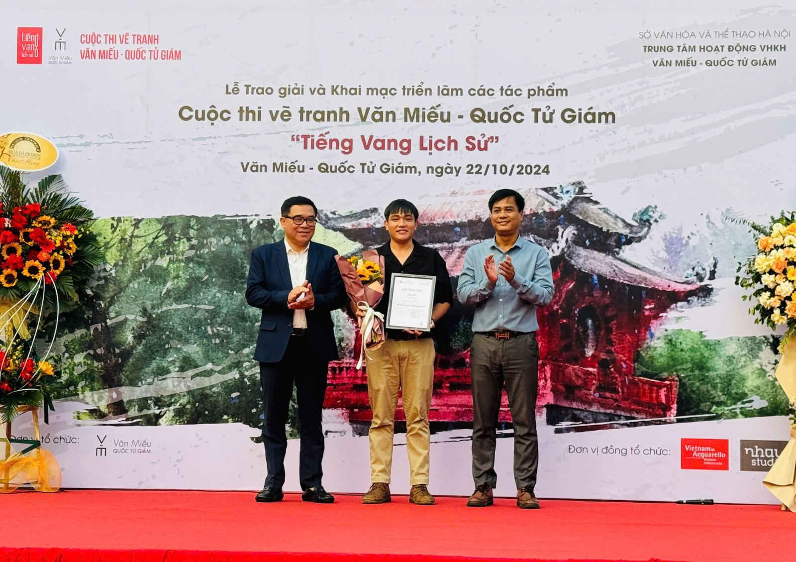 Hà Nội: Trao giải và khai mạc trưng bày tác phẩm Cuộc thi “Tiếng vang lịch sử: Diễn giải Văn Miếu-Quốc Tử Giám qua hội họa”