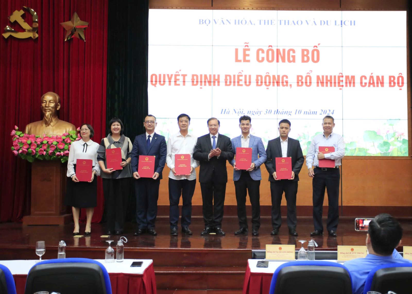 Bộ VHTTDL công bố quyết định điều động, bổ nhiệm cán bộ