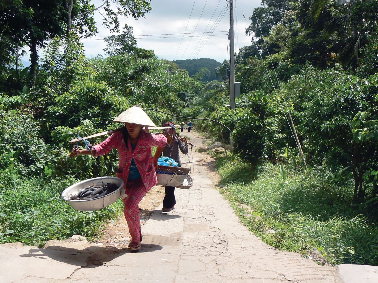 Chợ đòn gánh người Khmer trên đỉnh núi