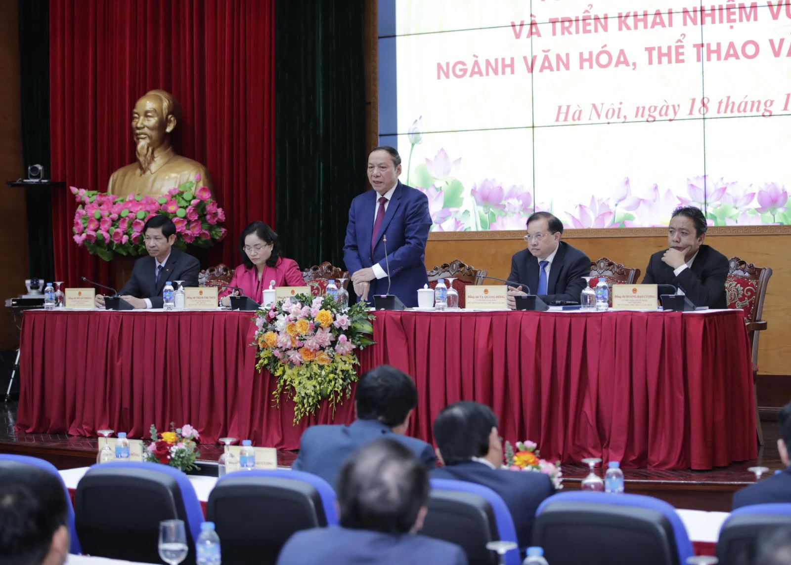 Bộ trưởng Nguyễn Văn Hùng: Cần phải nhìn xa, trông rộng, đổi mới sáng tạo
