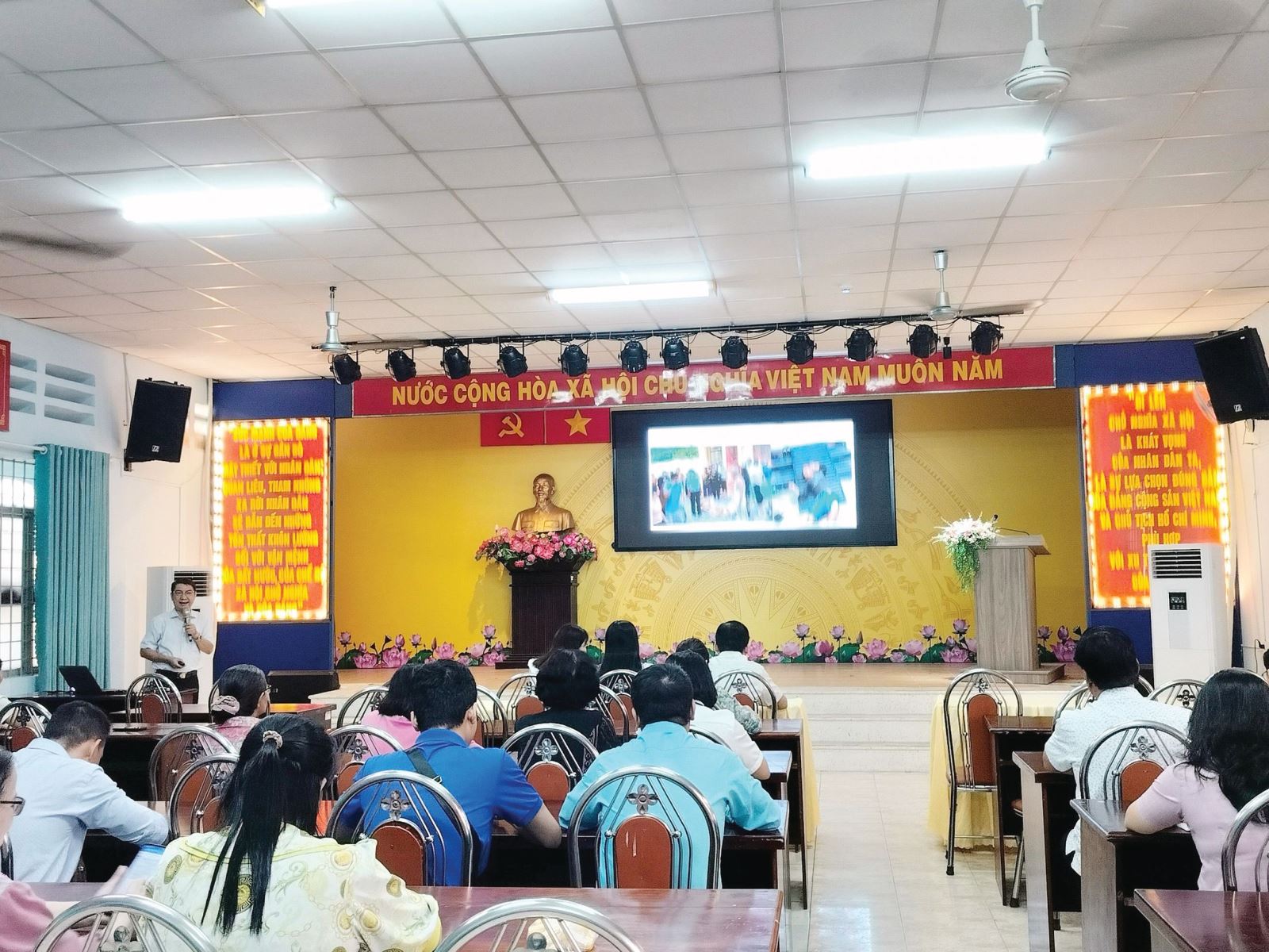 Tăng cường công tác hỗ trợ nạn nhân bị mua bán trên địa bàn Thành phố Hồ Chí Minh