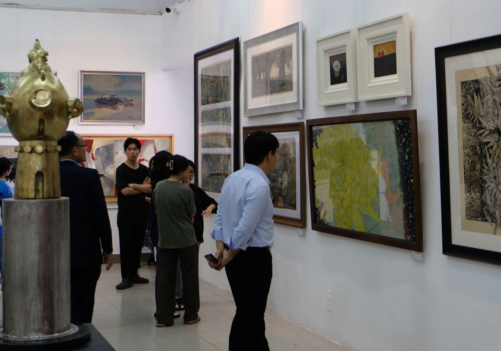Quy trình sáng tác nghệ thuật tạo hình và bản lĩnh người nghệ sĩ trong bối cảnh nghệ thuật đương đại Việt Nam