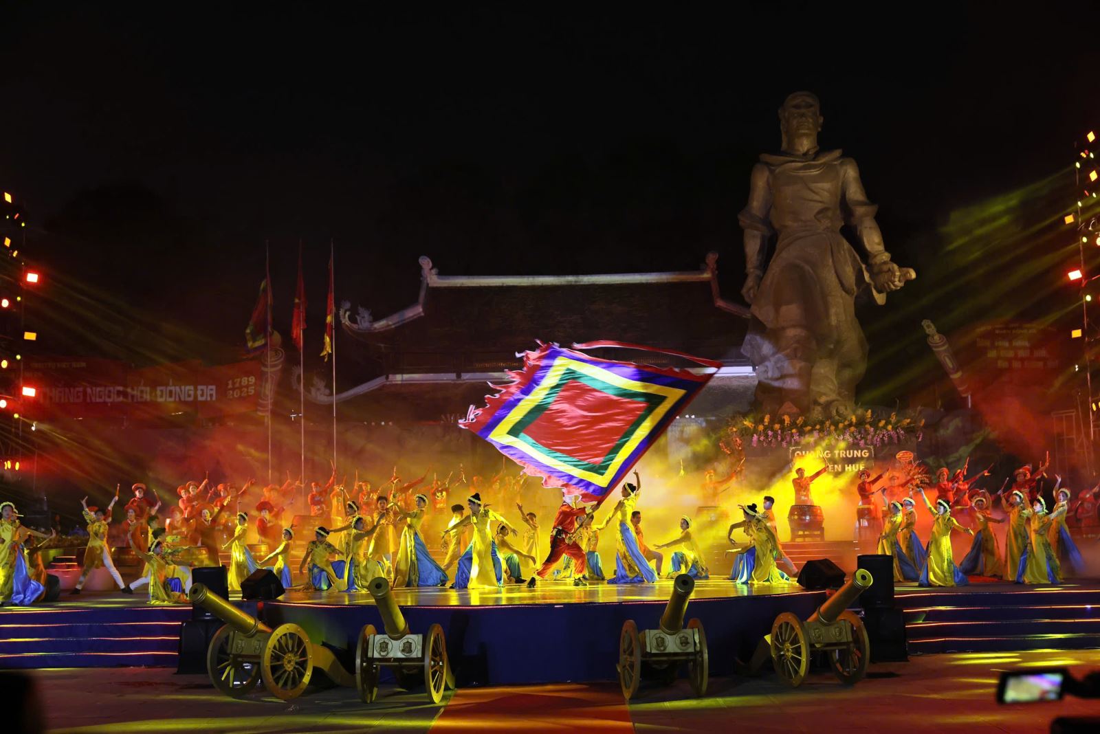 Tưng bừng Lễ hội kỷ niệm 236 năm Chiến thắng Ngọc Hồi - Đống Đa (1789-2025) 