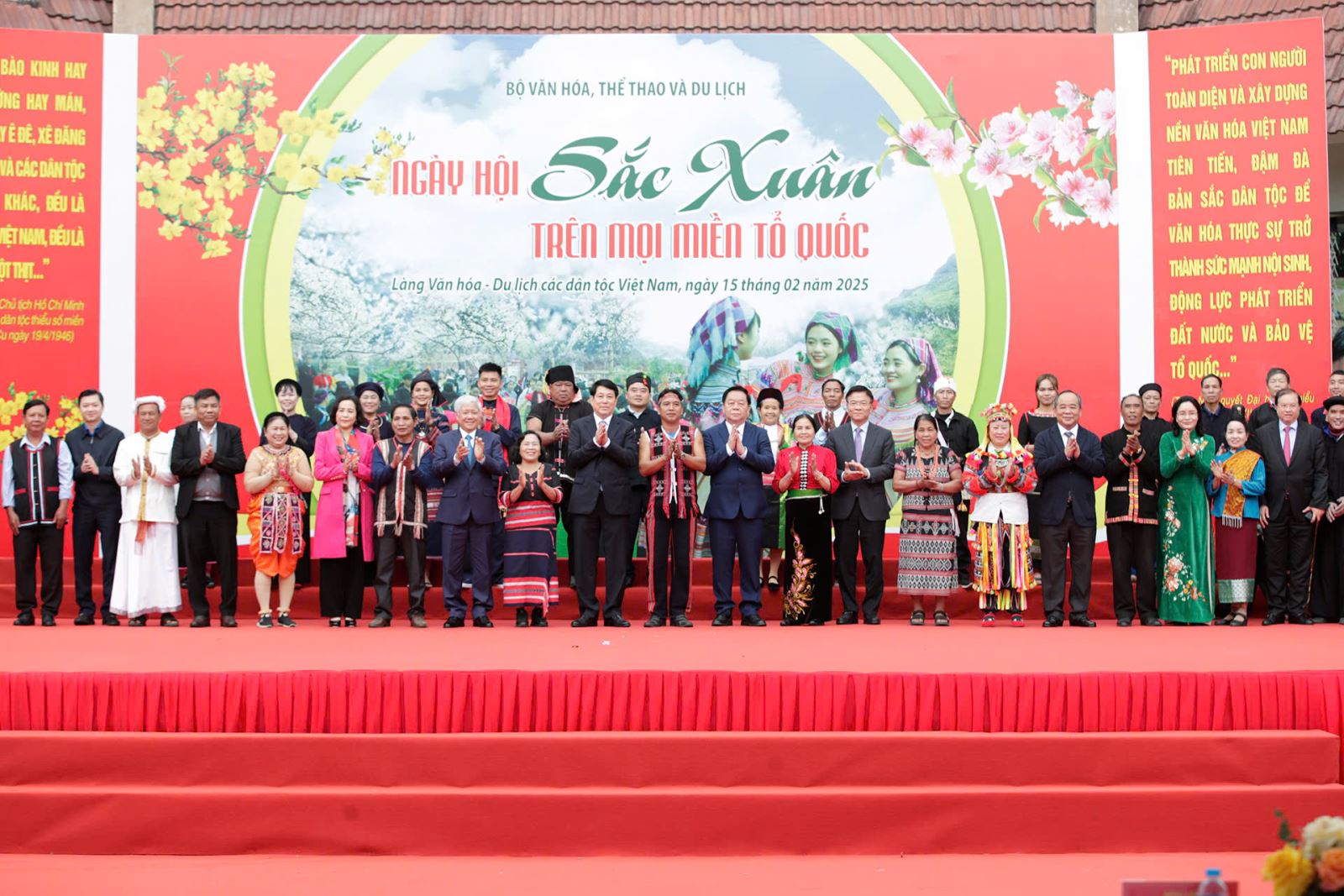 Chủ tịch nước Lương Cường: Văn hóa truyền thống của 54 dân tộc là tài sản vô giá, nguồn lực vô cùng quý báu 