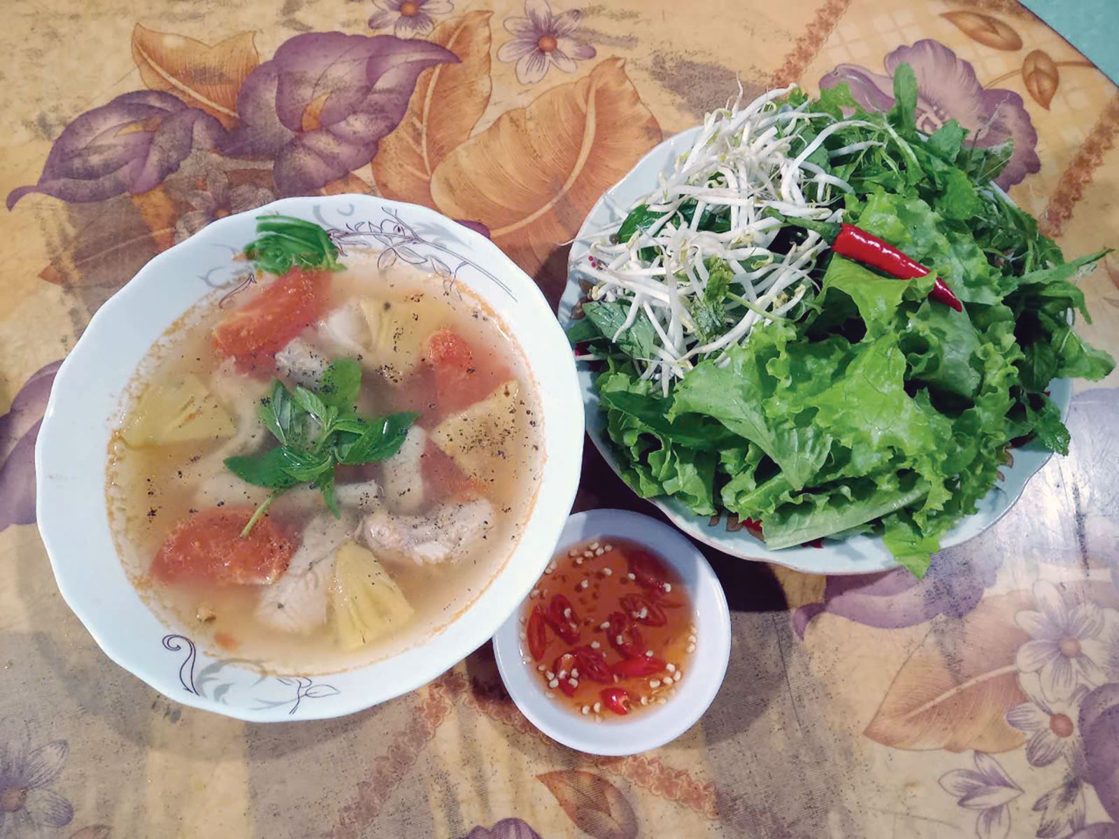Ngọt lịm tô canh cá khoai